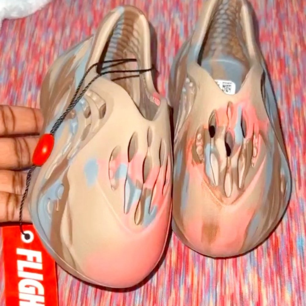 YEEZY FOAM RUNNER INFANTS 'MX SAND GREY'